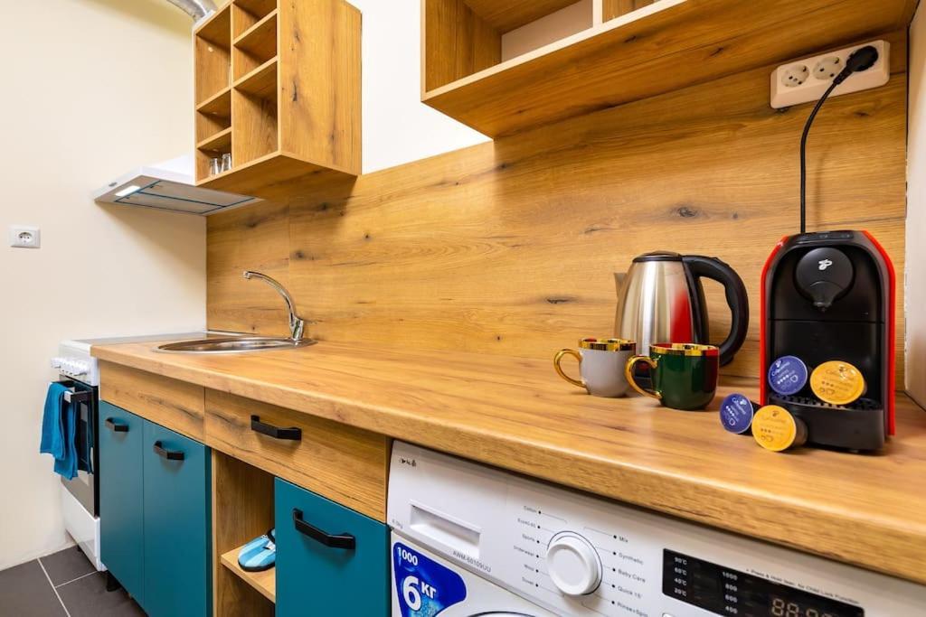 Modern 1br With Private Garden Center * Plowdiw