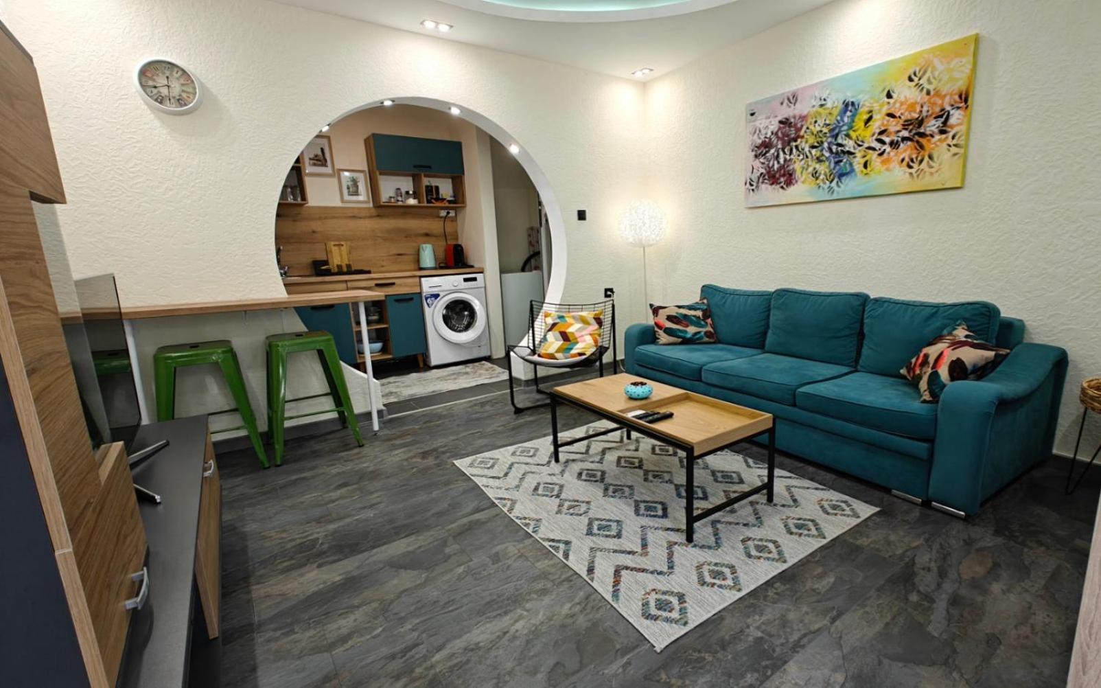 Modern 1br With Private Garden Center Пловдив